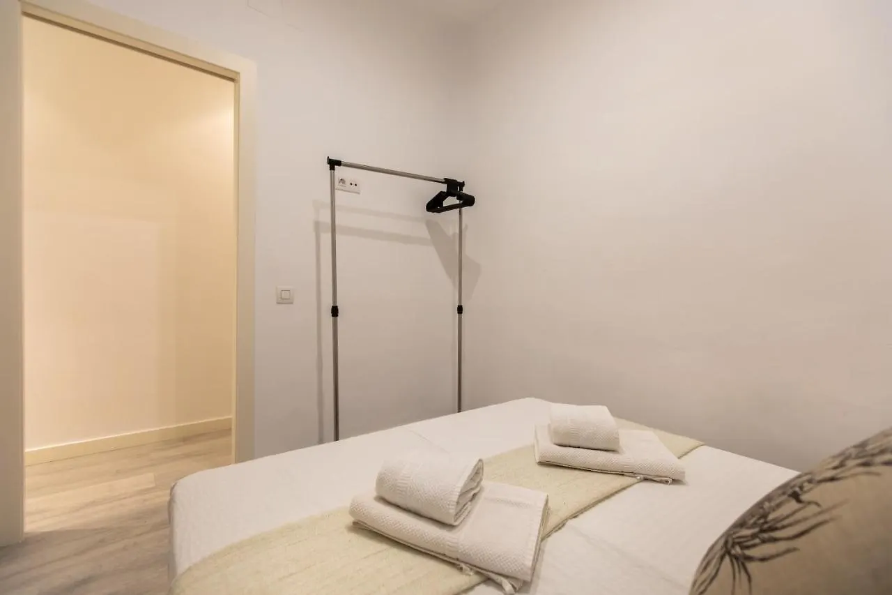 Pere Serafi 2 bedroom apartment Barcelona