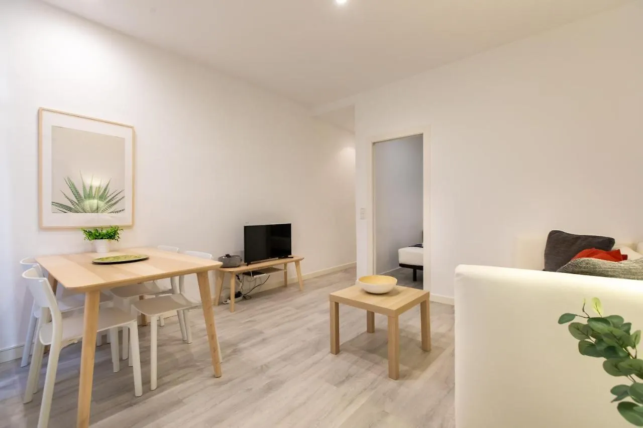 Pere Serafi 2 bedroom apartment Barcelona