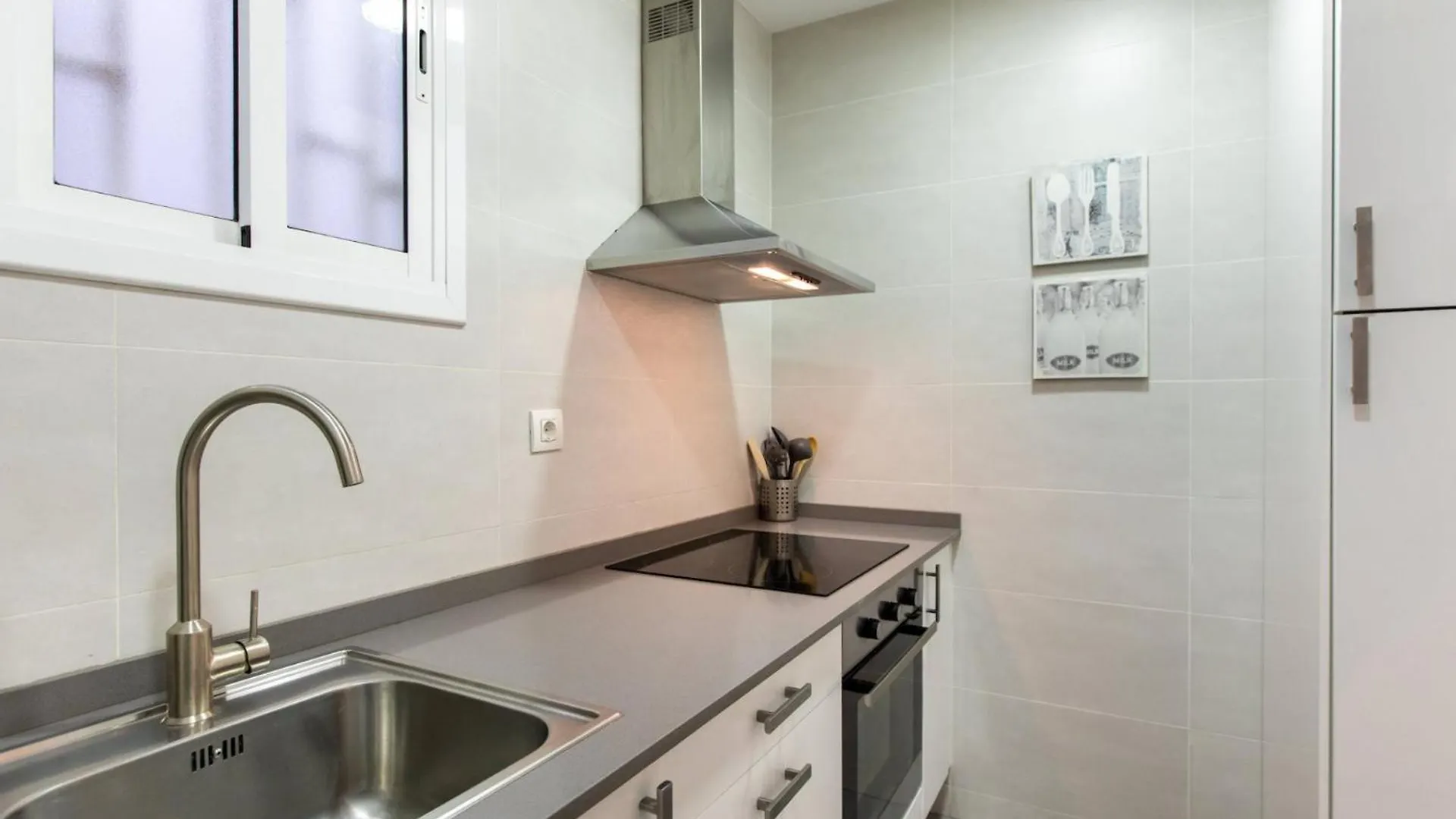 Pere Serafi 2 bedroom apartment Barcelona 0*,  Spanien