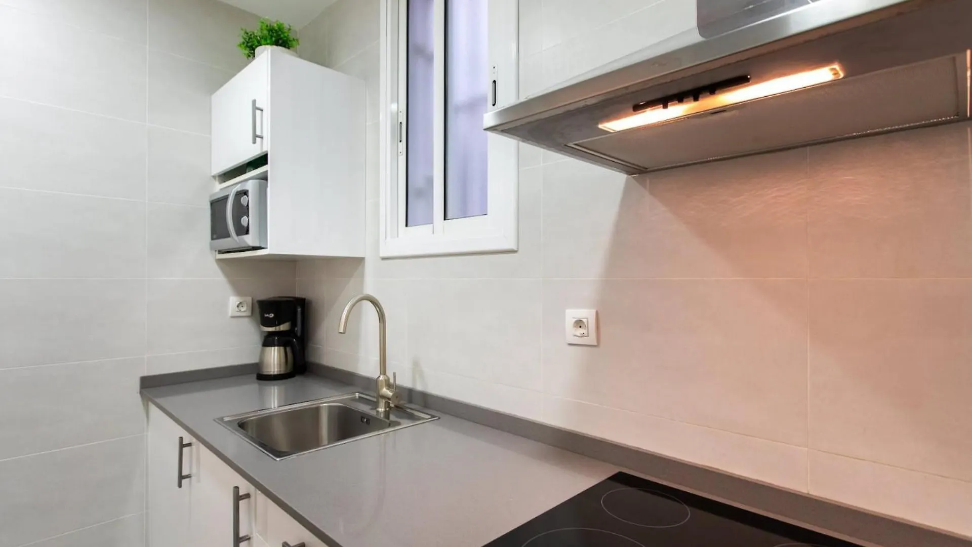 Pere Serafi 2 bedroom apartment Barcelona Spanien