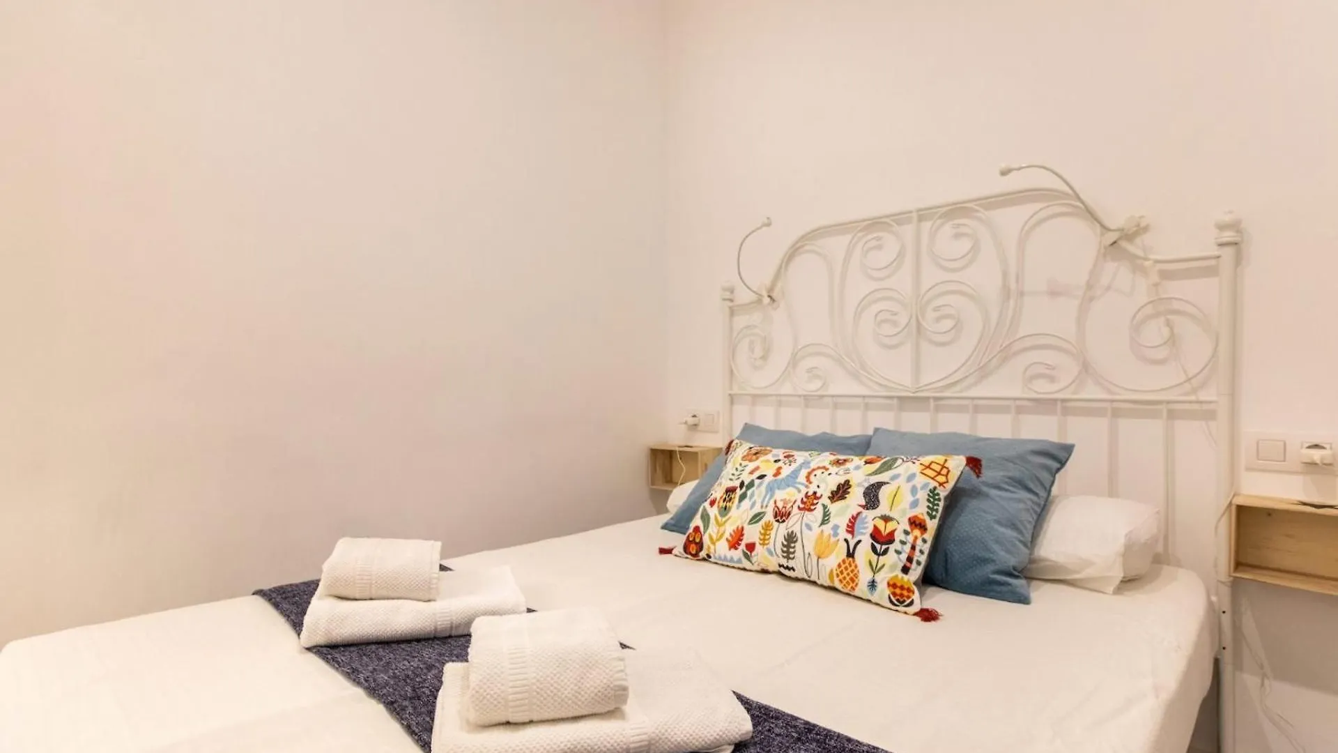 Pere Serafi 2 Bedroom Apartment Barcelone 0*,  Espagne